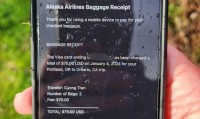 阿拉斯加航空掉舱门 iPhone从5000米高空跌落屏幕无裂痕